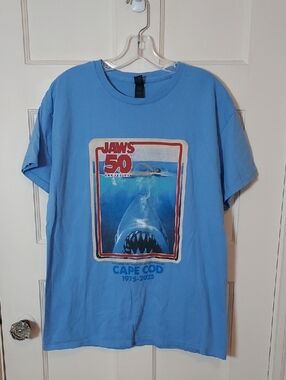 Gildan Jaws 50th Anniversary Cape Cod Graphic Tee - Light Blue Size Large